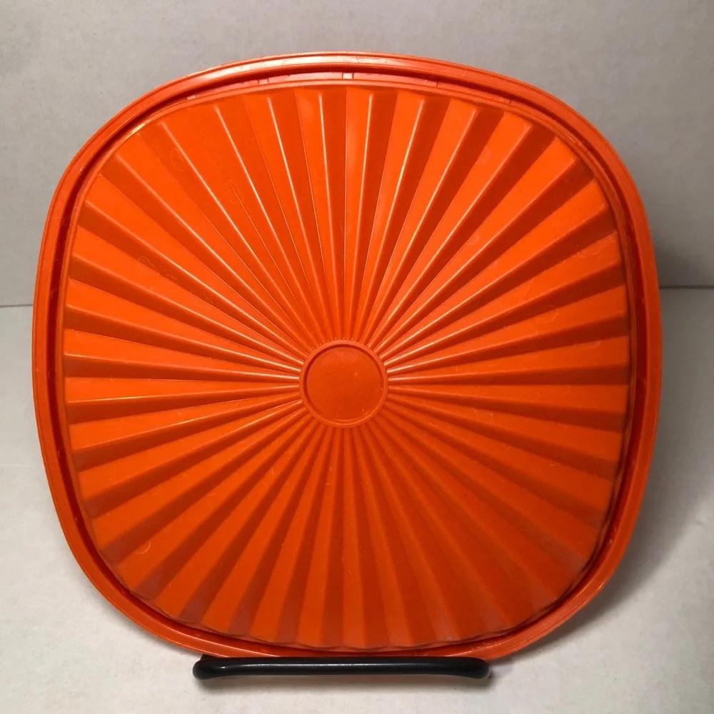 Tupperware please look